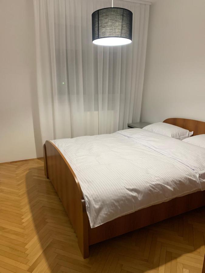 Apartman Geneva Bijeljina Eksteriør billede